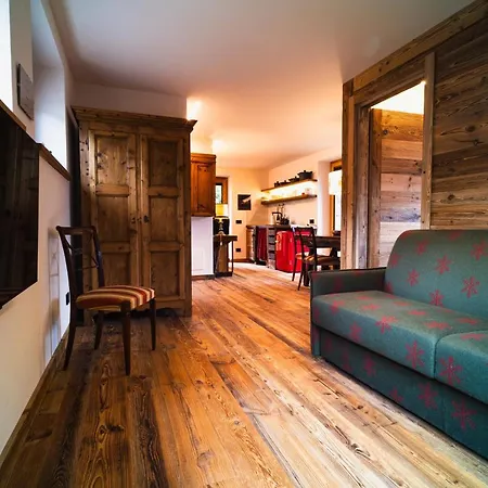 - Mont Blanc Apartmán *