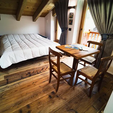 - Mont Blanc Apartmán Courmayeur